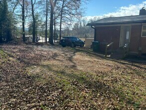 820 Mills Gap Rd in Fletcher, NC - Building Photo - Building Photo