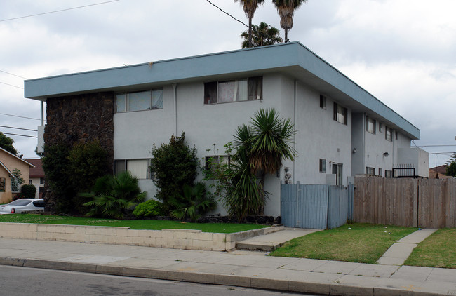 11535 Cedar Ave in Hawthorne, CA - Building Photo - Building Photo