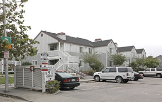 Neary Lagoon Apartments