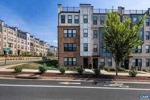 602 Noush Ct in Charlottesville, VA - Building Photo