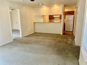 411 Crestline Dr in Arlington, TX - Building Photo - Building Photo
