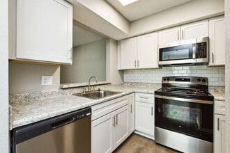 Creekside in San Angelo, TX - Building Photo - Building Photo