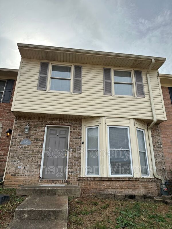 property at 5040 Cheshire Ct
