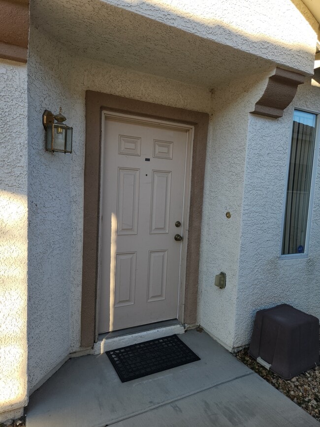 4458 Yellow Harbor St in Las Vegas, NV - Foto de edificio - Building Photo