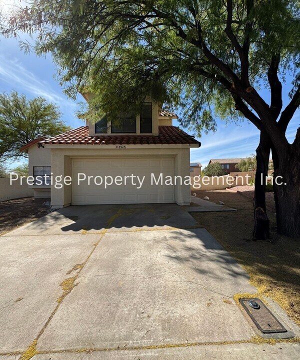 8943 N Ferber Ct in Tucson, AZ - Building Photo