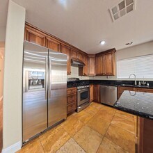 6593 Sunset Pines St in Las Vegas, NV - Building Photo - Building Photo