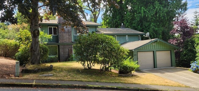 property at 10711 NE 121st St