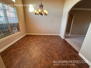 4820 W Soapstone Dr in Fayetteville, AR - Building Photo - Building Photo