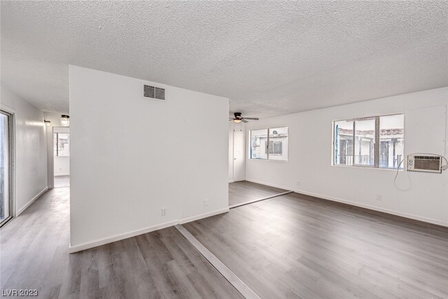 3615 Kolendo Ct-Unit -C in Las Vegas, NV - Building Photo - Building Photo