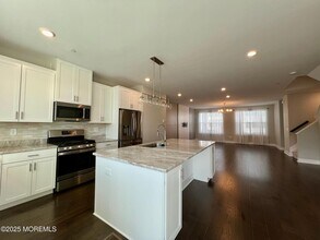 32 Mariveles Wy in Tinton Falls, NJ - Building Photo - Building Photo