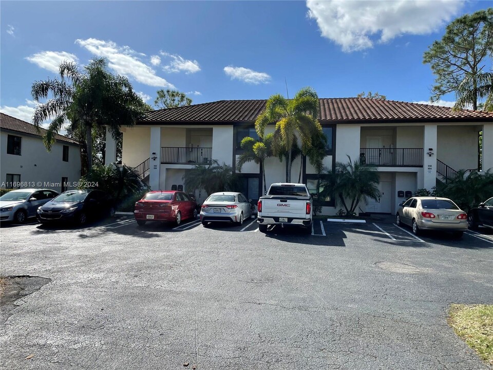 8960 NW 40th St-Unit -8960 in Coral Springs, FL - Foto de edificio