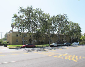 Hensel Garden Apartments in Montebello, CA - Building Photo - Building Photo