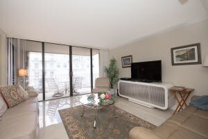 3200 S Ocean Blvd-Unit -502 in Palm Beach, FL - Building Photo - Building Photo