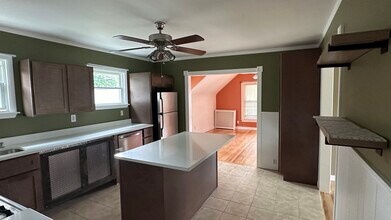 1817 Hillside Ave, Unit 2nd Floor in Schenectady, NY - Foto de edificio - Building Photo