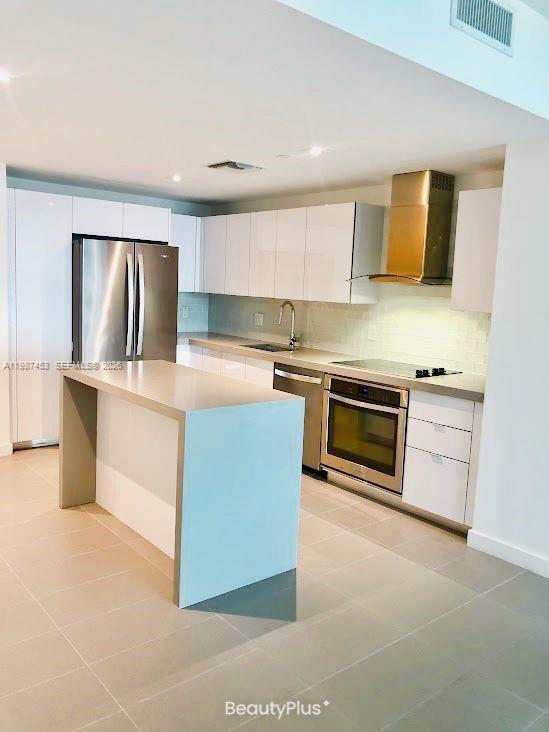 1600 NE 1st Ave, Unit 1715 in Miami, FL - Foto de edificio - Building Photo