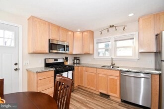 116 Smith Ln in Runnemede, NJ - Building Photo - Building Photo