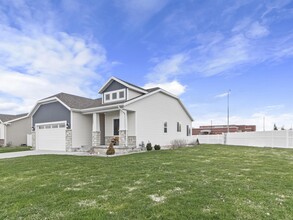 1297 E 330 S in Hyrum, UT - Building Photo - Building Photo