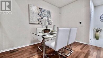 73 Snowdon Cir in Markham, ON - Building Photo - Building Photo