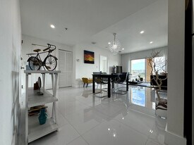 2280 SW 32nd Ave, Unit SI ID1056261P in Miami, FL - Building Photo