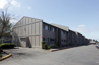 Laurel Court in Lakewood, WA - Building Photo - Building Photo