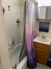 1139 State St, Unit 02 in La crosse, WI - Building Photo - Building Photo