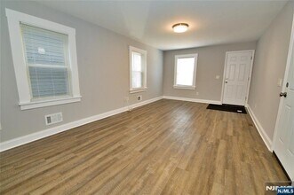 116 Maple Ave, Unit 4 in Montclair, NJ - Building Photo - Building Photo
