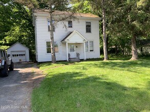 92 Miller Rd in Castleton On Hudson, NY - Building Photo - Building Photo