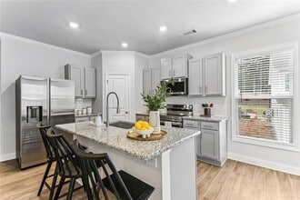 4005 Sunfish Ln in Flowery Branch, GA - Building Photo - Building Photo