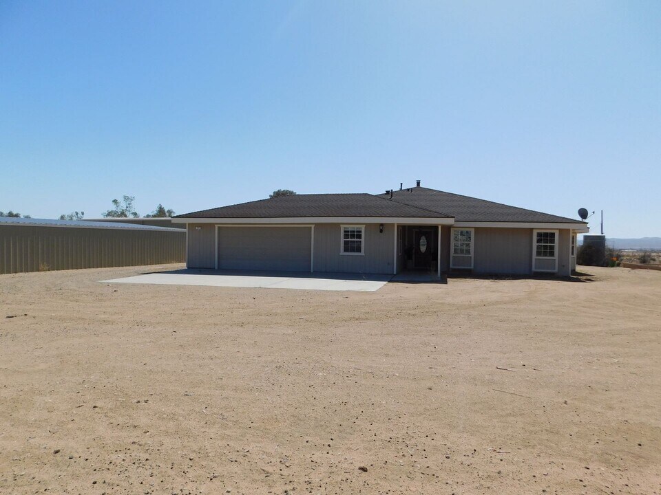 408 N Wildflower St in Ridgecrest, CA - Building Photo