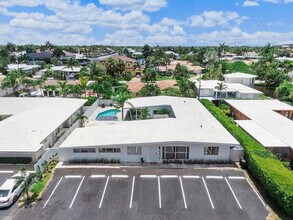 2407 NE 33rd Ave in Fort Lauderdale, FL - Building Photo - Building Photo