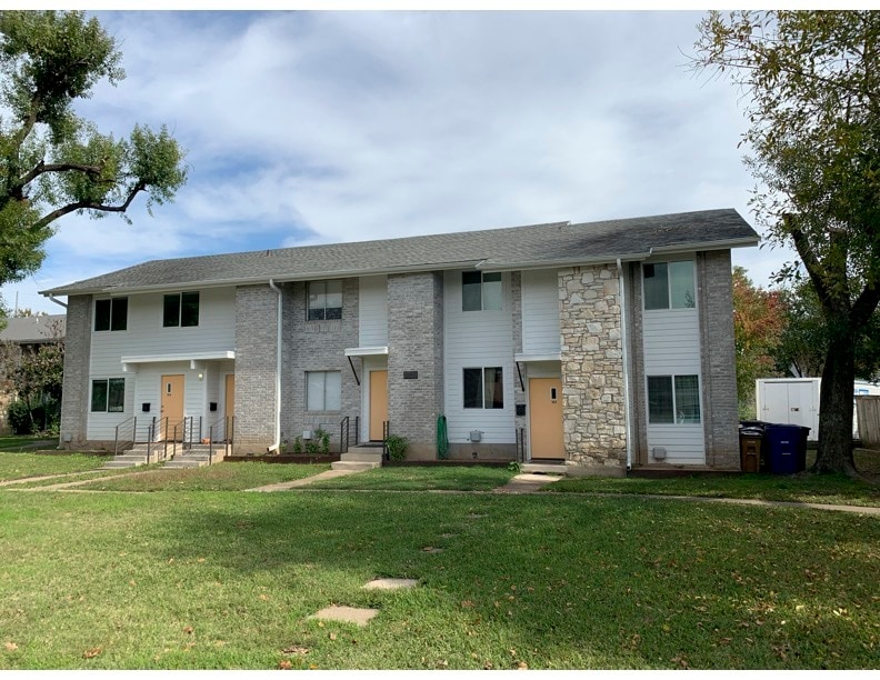 8808 Dawnridge Circle, Unit 103 in Austin, TX - Building Photo