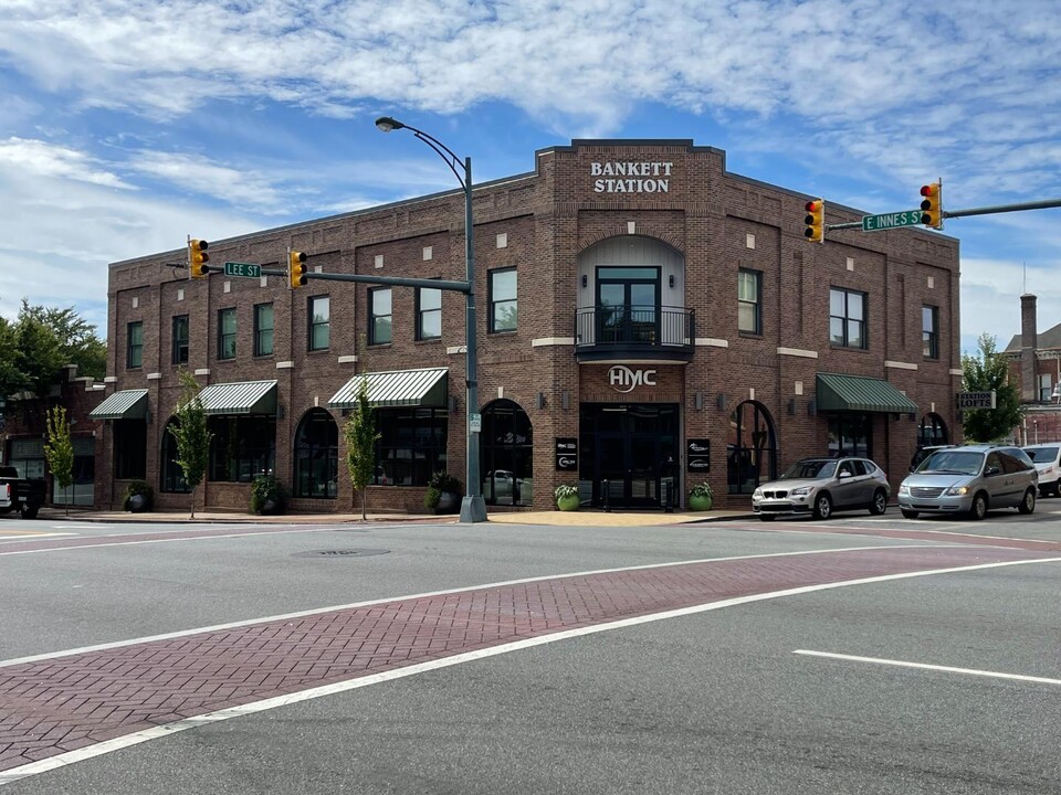 201 E Innes St in Salisbury, NC - Building Photo