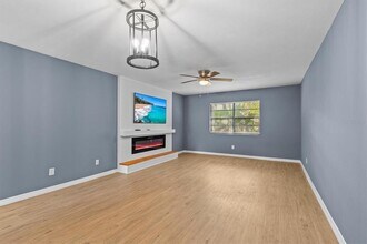 4045 Arrowwood Ct in Palm Harbor, FL - Building Photo - Building Photo