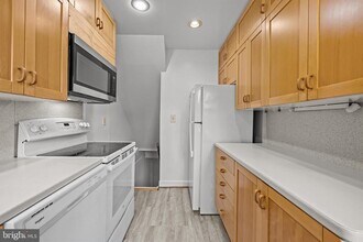3061 S Woodrow St in Arlington, VA - Building Photo - Building Photo