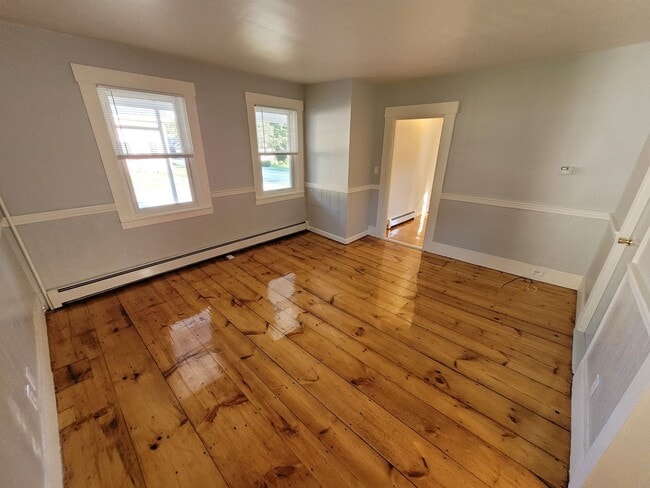 38 Souhegan St in Milford, NH - Building Photo - Building Photo