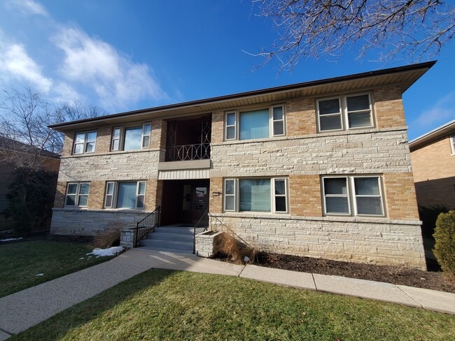 property at 5224 W Forest Home Ave