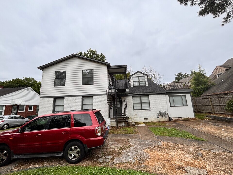 3523 Barwood Cir, Unit #201 in Memphis, TN - Building Photo