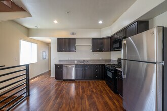 1538 W 11th Plz in Los Angeles, CA - Foto de edificio - Building Photo