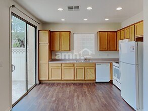 5283 Railroad River Ave in Las Vegas, NV - Building Photo - Building Photo