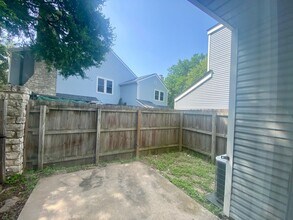 6818 Old Quarry Ln in Austin, TX - Building Photo - Building Photo