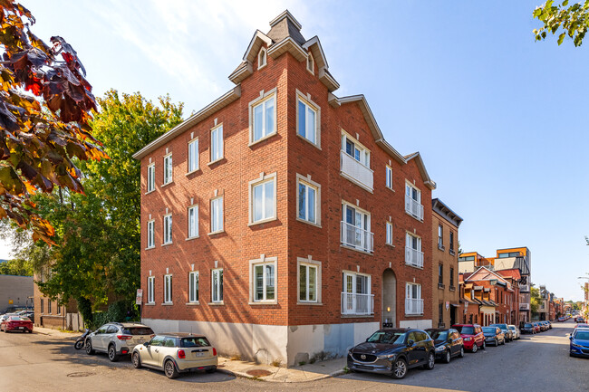 1050 Dorion Rue in Montréal, QC - Building Photo - Primary Photo