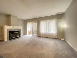 166 Old Brookfield Rd in Danbury, CT - Building Photo - Building Photo