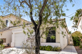 1051 Little Rock Way in Las Vegas, NV - Building Photo - Building Photo