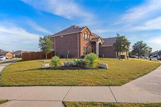 1401 Christina Creek Dr in Little Elm, TX - Building Photo - Building Photo