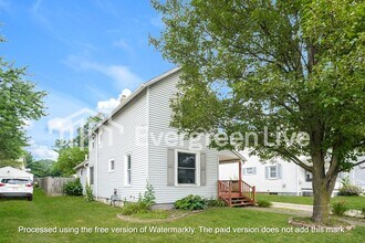 1762 8th St in Cuyahoga Falls, OH - Building Photo - Building Photo