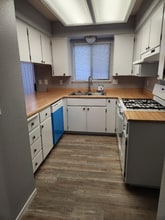 325 Springville Ct, Unit 325 B Springville Ct in Porterville, CA - Foto de edificio - Building Photo