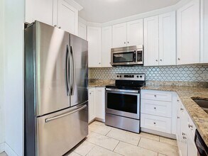 2701 S Manhattan Ave in Tampa, FL - Foto de edificio - Building Photo