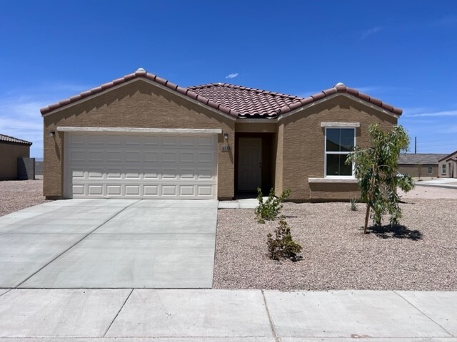 6533 Black Canyon Dr in Mohave Valley, AZ - Building Photo