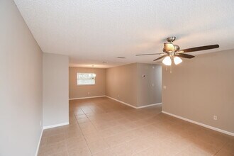 10918 Key Coral Dr in Jacksonville, FL - Building Photo - Building Photo