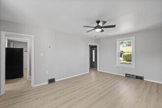 1205 State Ave in Coraopolis, PA - Building Photo - Building Photo